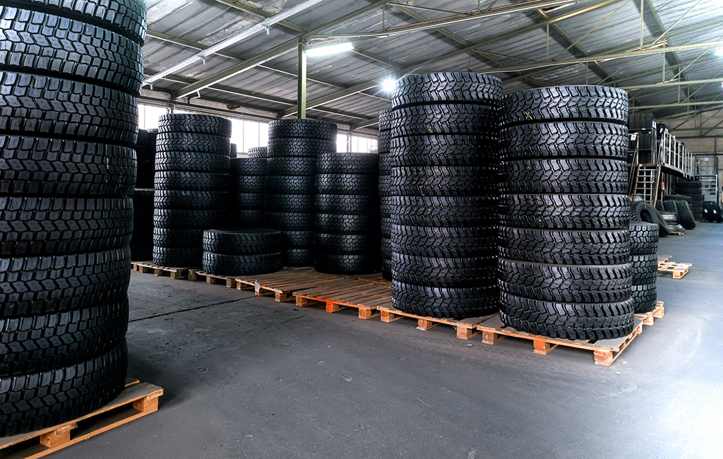 Umfangreiches Sortiment an LKW-Reifen